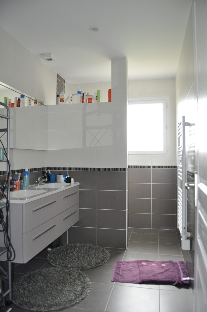 
                                                Vente
                                                 NOUVEAU! VILLA PLAIN-PIED 🏡