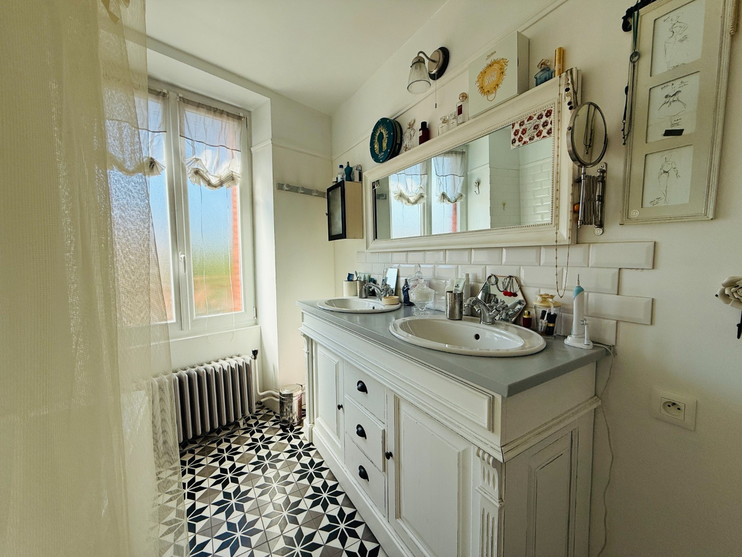 
                                                Vente
                                                 NOUVEAUTE - MAISON -  3 CHAMBRES - JARDIN -ANCENIS