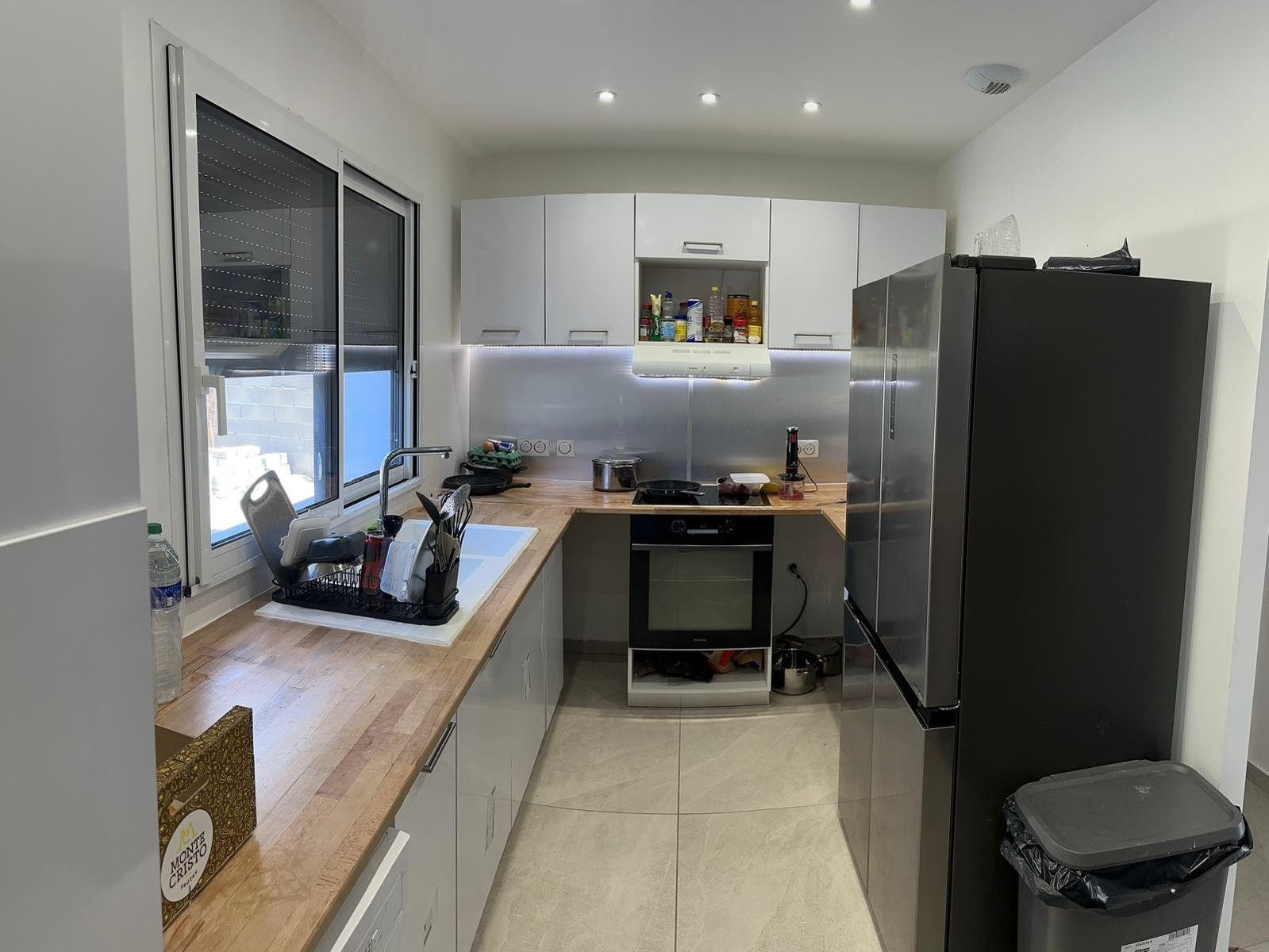 
                                                Colocation
                                                 Nouvelle maison avec belles prestations