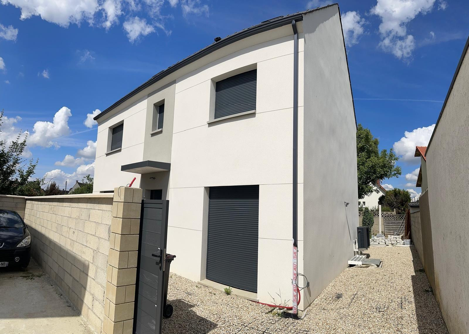 
                                                Colocation
                                                 Nouvelle maison avec belles prestations