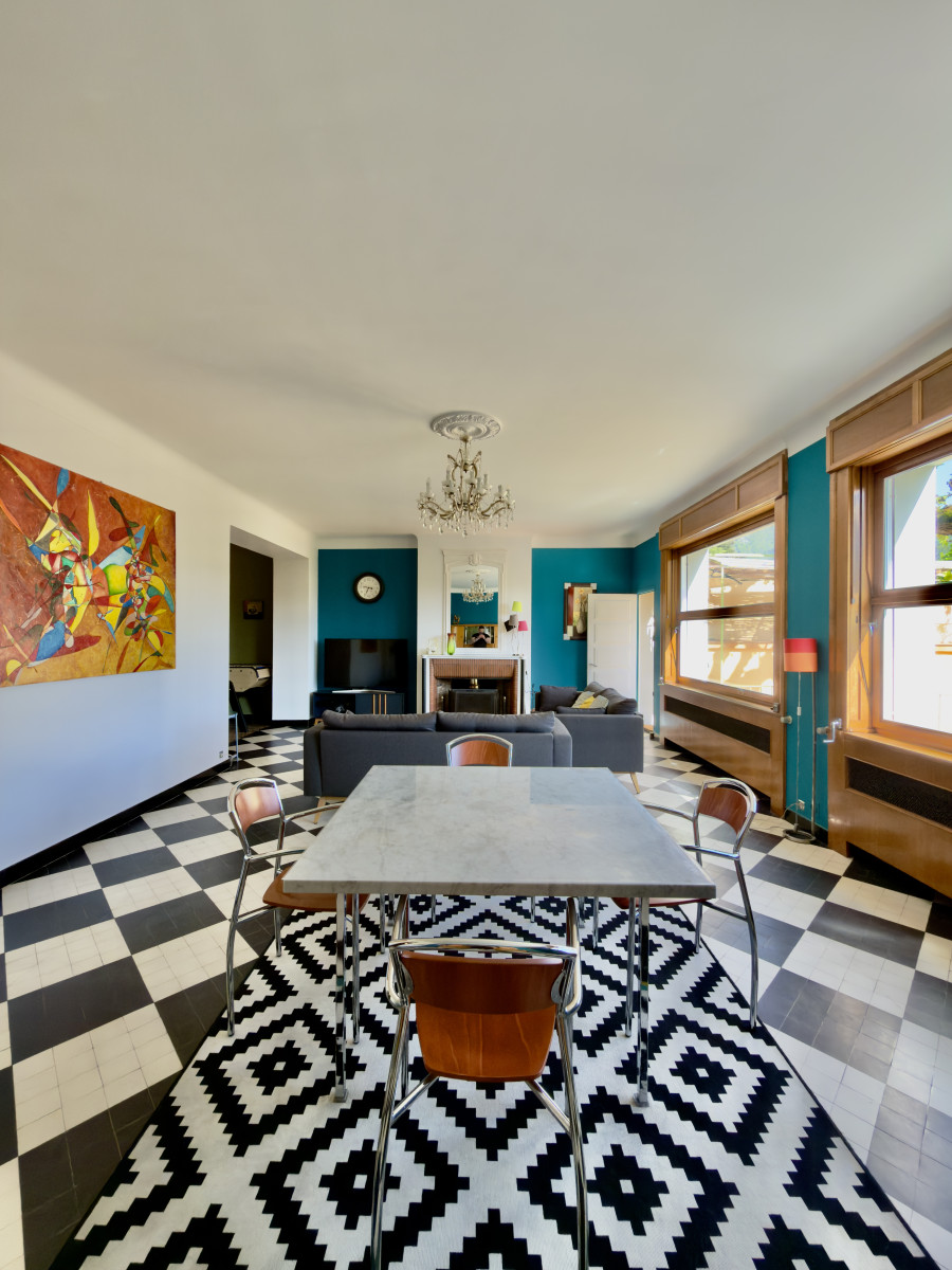 
                                                Vente
                                                 NYONS Centre DROME PROVENCALE VILLA 185M² 5 Chambres JARDIN 500M² TERRASSE PLEIN SUD