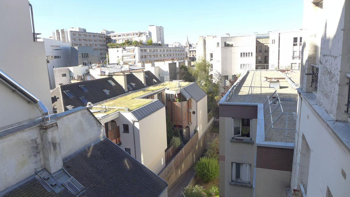 
                                                Location
                                                 Oberkampf, calme, vue dégagée, rénové, ascenceur