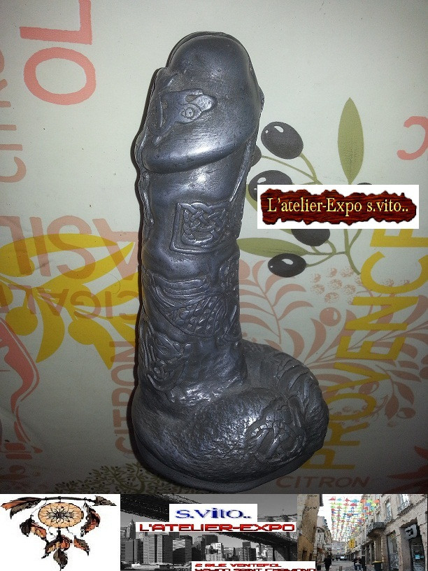 
                                                Décoration
                                                 objet d'art rare phallus tribale en fer