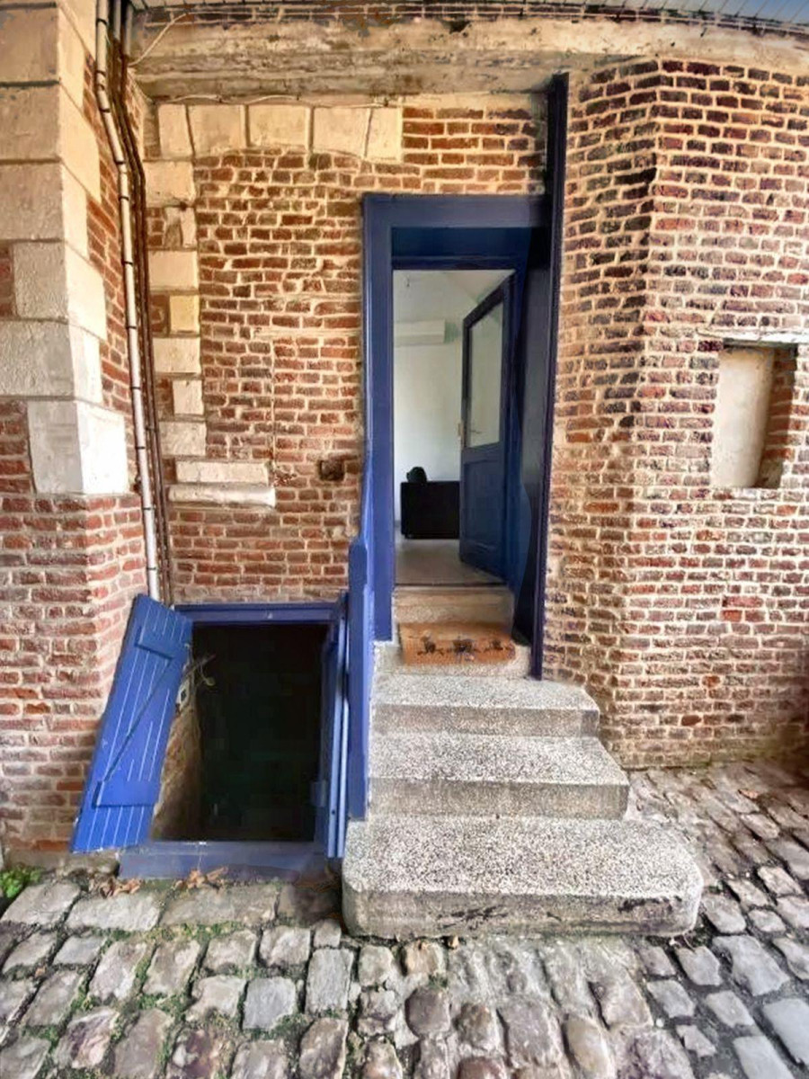 
                                                Location
                                                 Occasion rare : charmant duplex, idéalement situé
