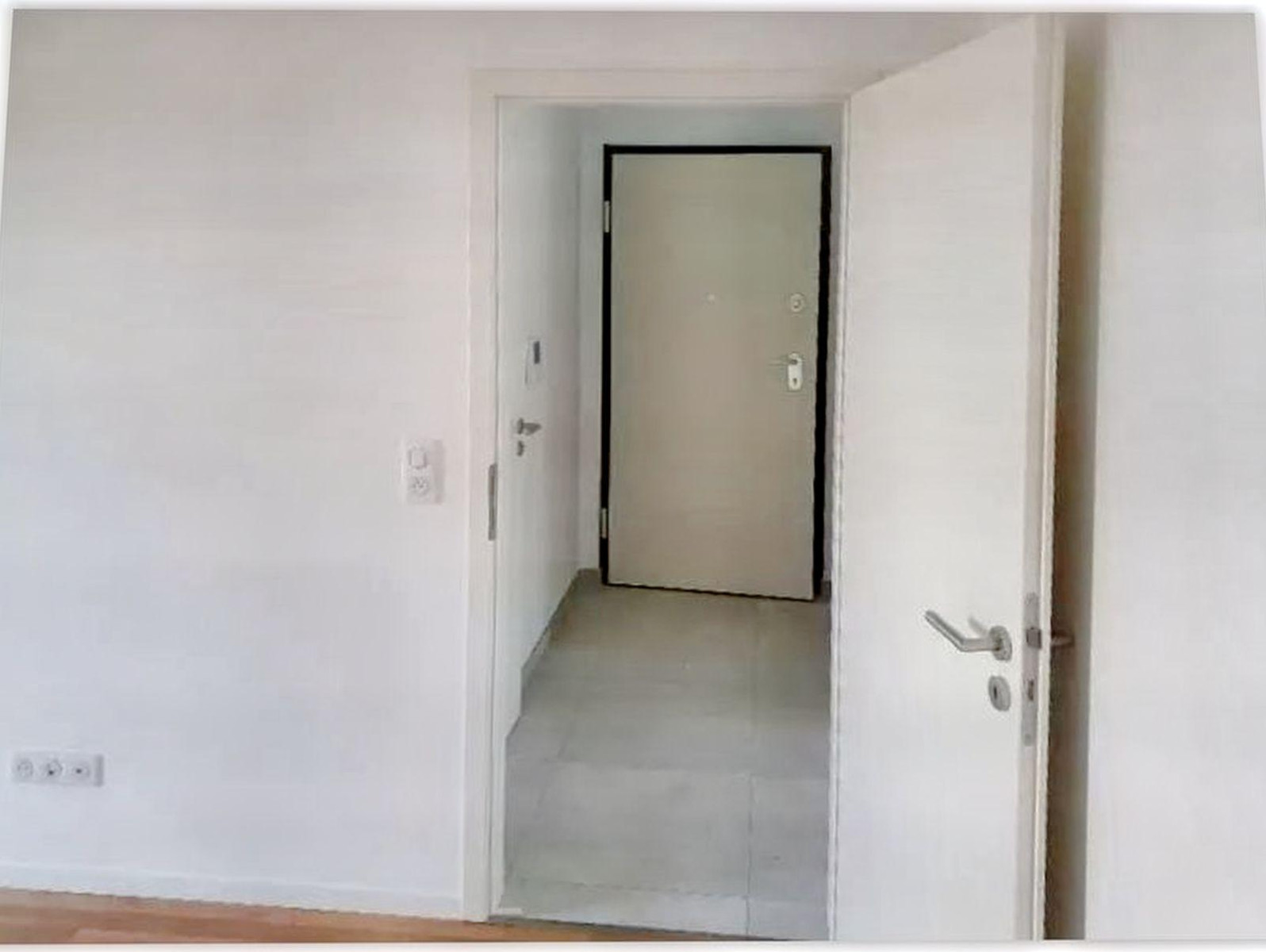 
                                                Location
                                                 Occasion rare : T2 neuf, meublé, tout juste livré