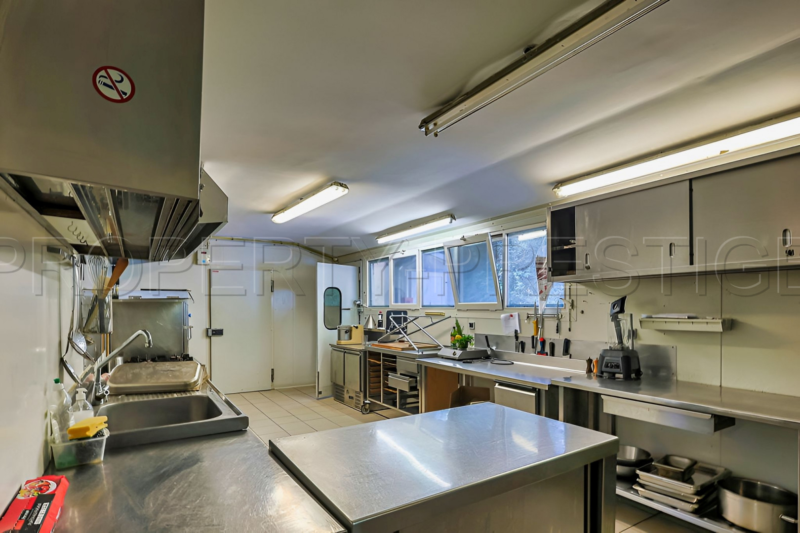 
                                                Vente
                                                 OCCITANIE DOMAINE MARIAGES EVENEMENTIEL 2,8 HA