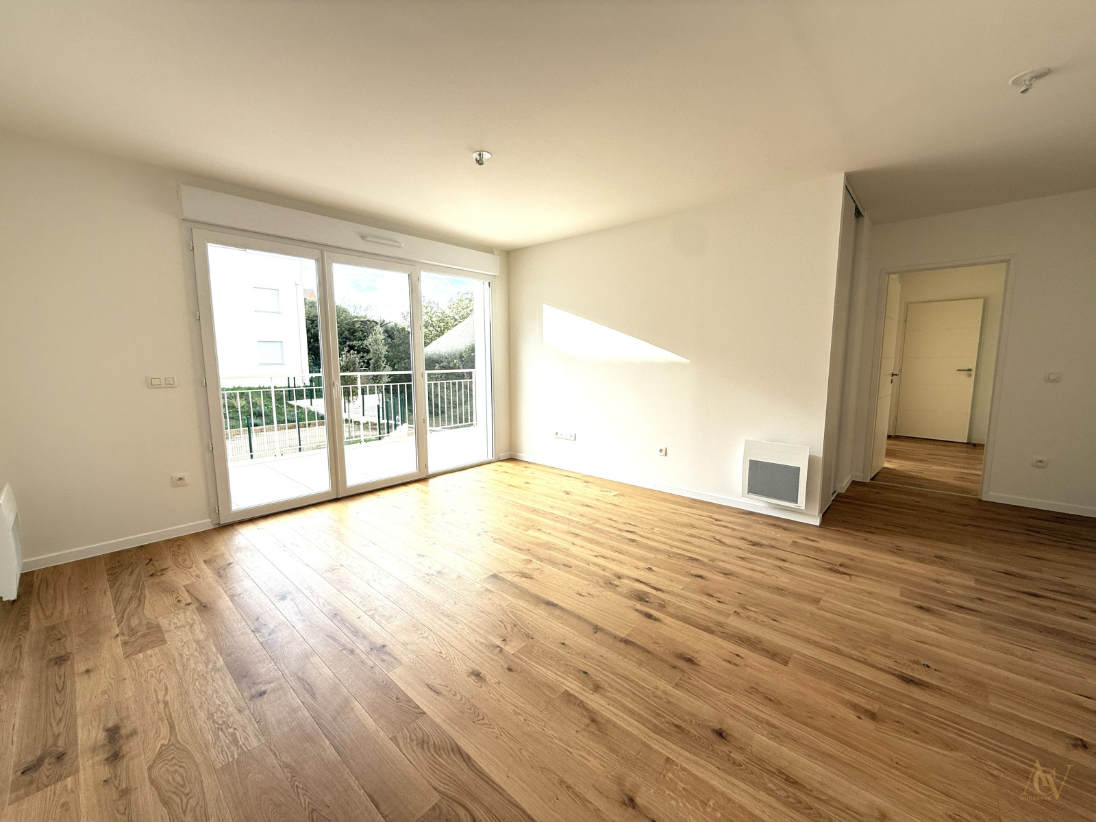 
                                                Vente
                                                 OFFRES EXCLUSIVES pour ce Joli T3 – lumineux et vue Grimaud à Cogolin