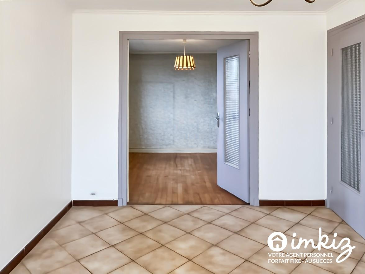 
                                                Vente
                                                 Opportunité à saisir : T3 de 58m² à fort potentiel