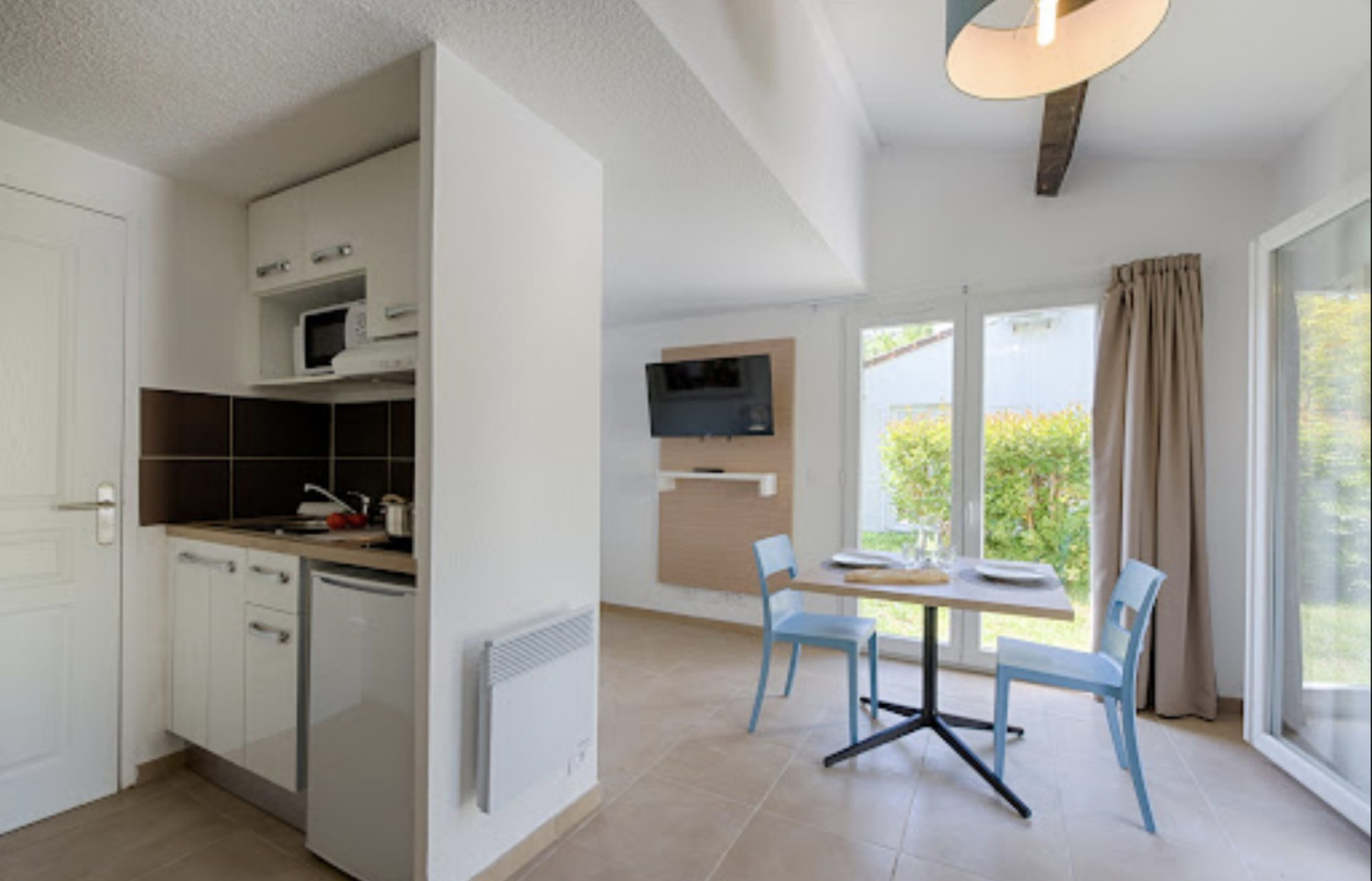 
                                                Vente
                                                 Opportunité prix/m2 - à 3 min des plages !