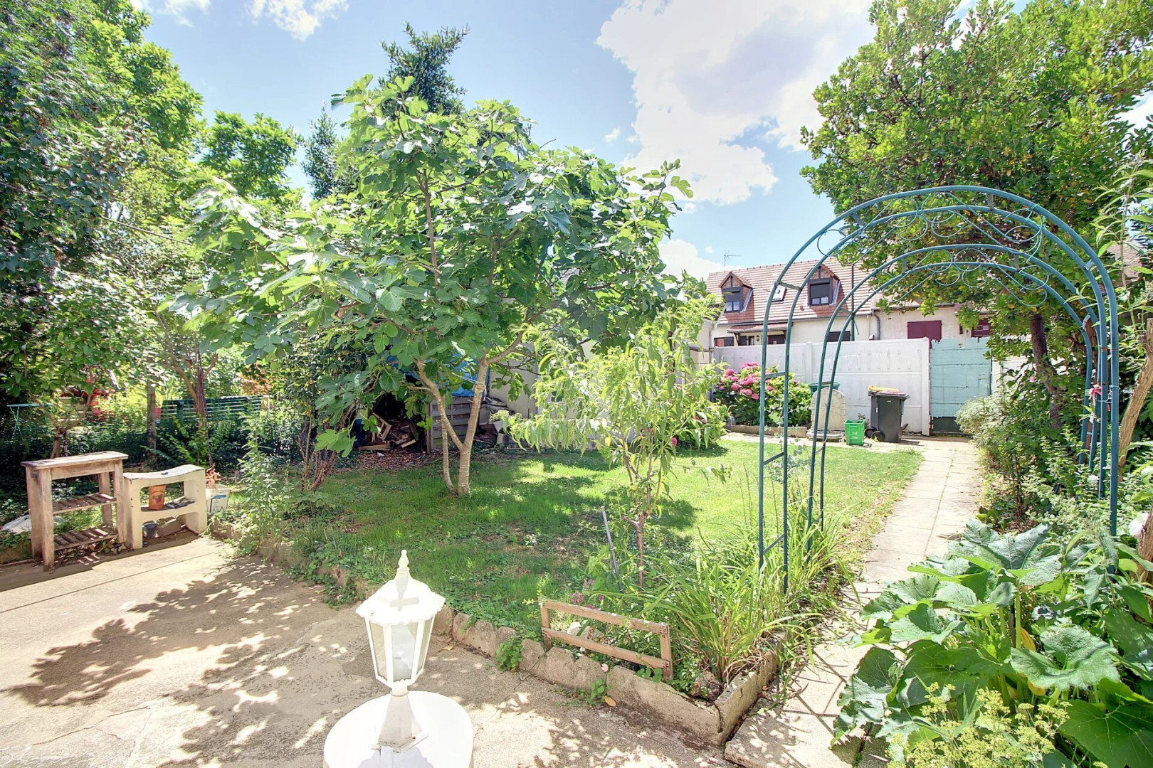 
                                                Location
                                                 Ormesson maison 48m2 avec garage