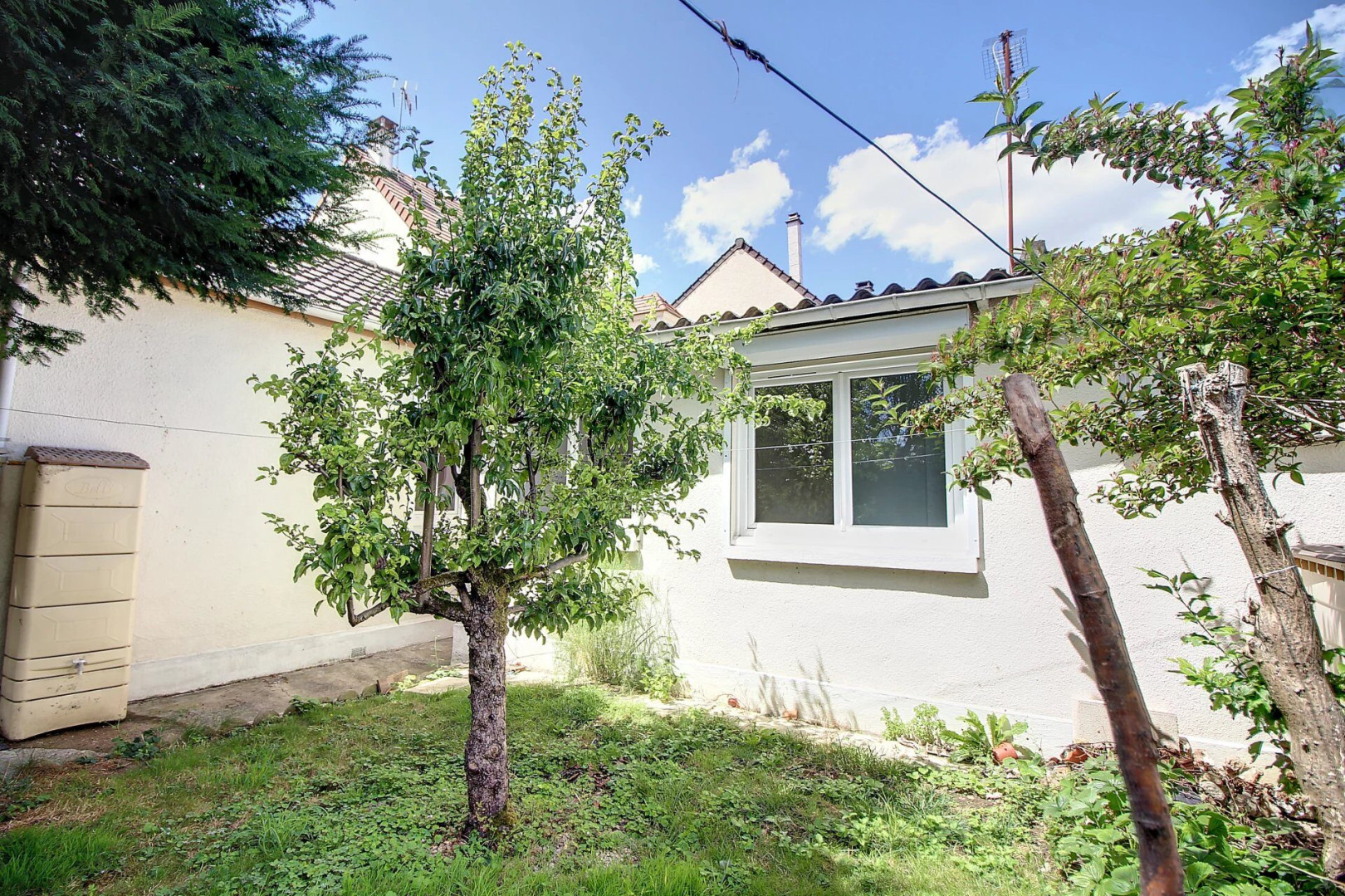 
                                                Location
                                                 Ormesson maison 48m2 avec garage