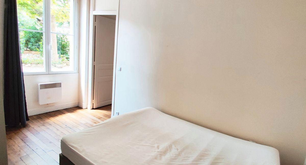
                                                Location
                                                 P17 Rue Pouchet meublé 2 pièces Rdc sur jardin