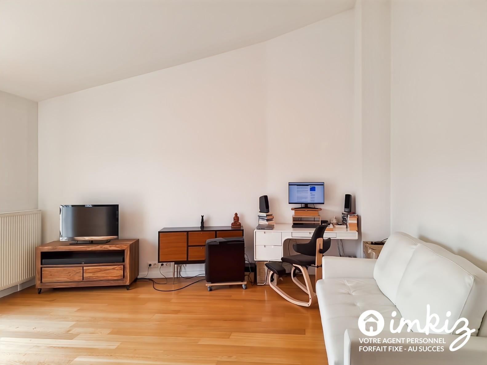 
                                                Vente
                                                 Pantin – 2P 49 m², plafond cathédrale, balcon