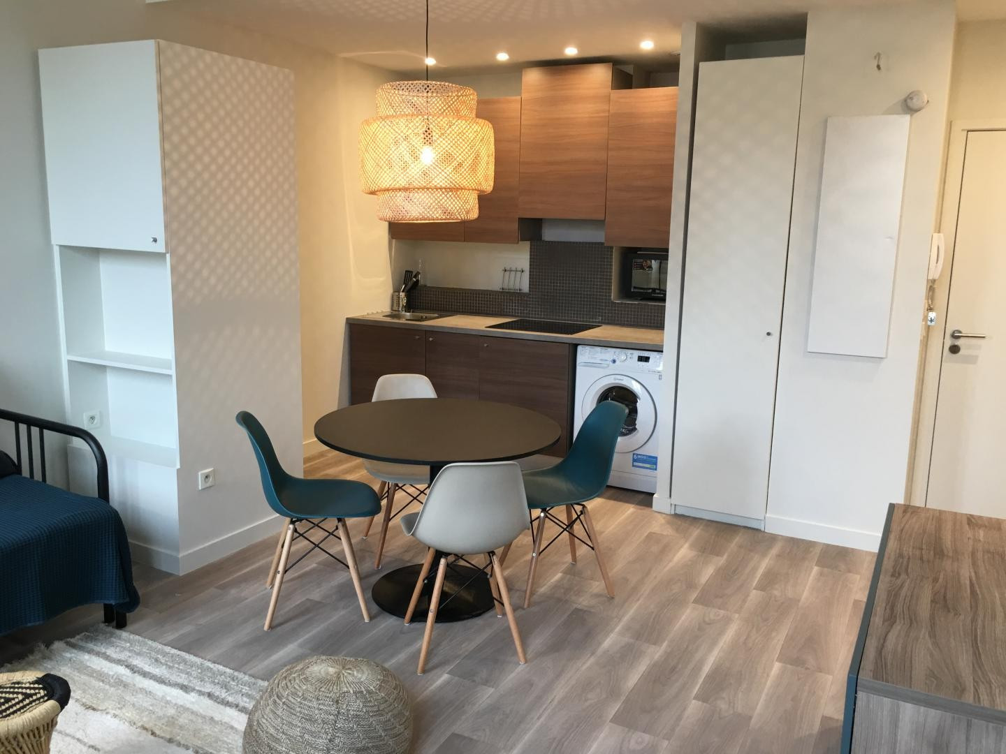 
                                                Location
                                                 Paradis 32*