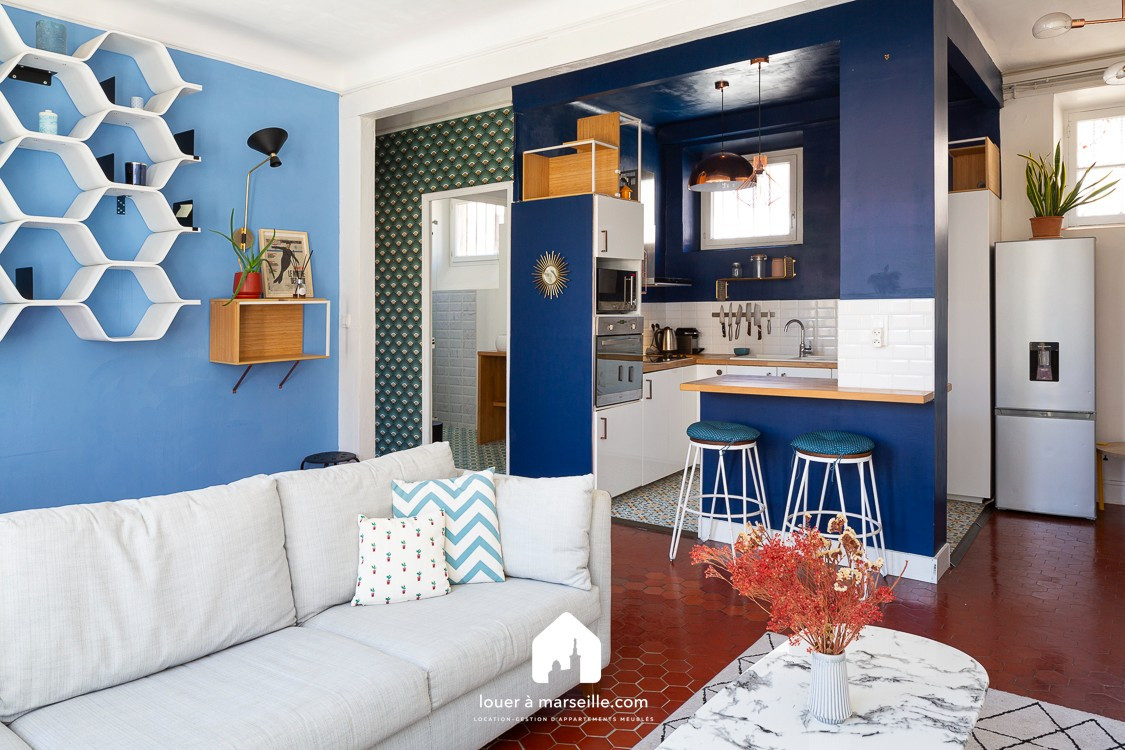 
                                                Location
                                                 Paradise