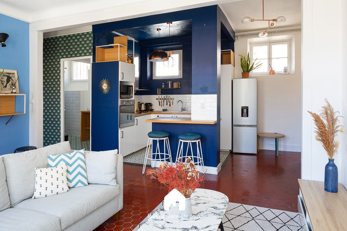 
                                                Location
                                                 Paradise