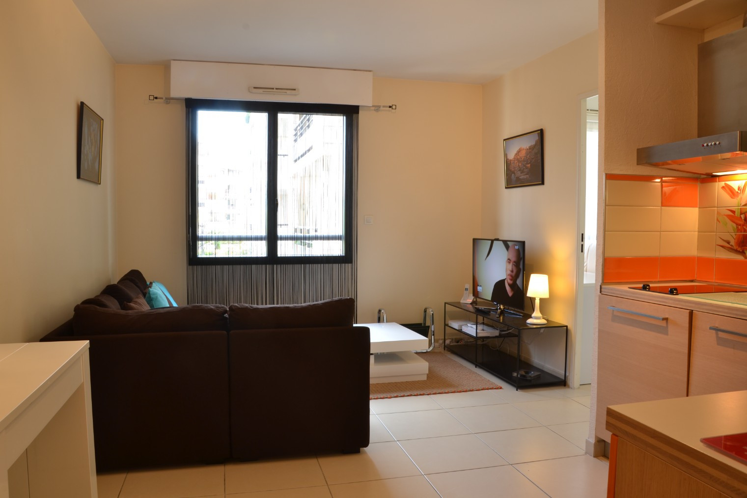 
                                                Location
                                                 Parc Borely