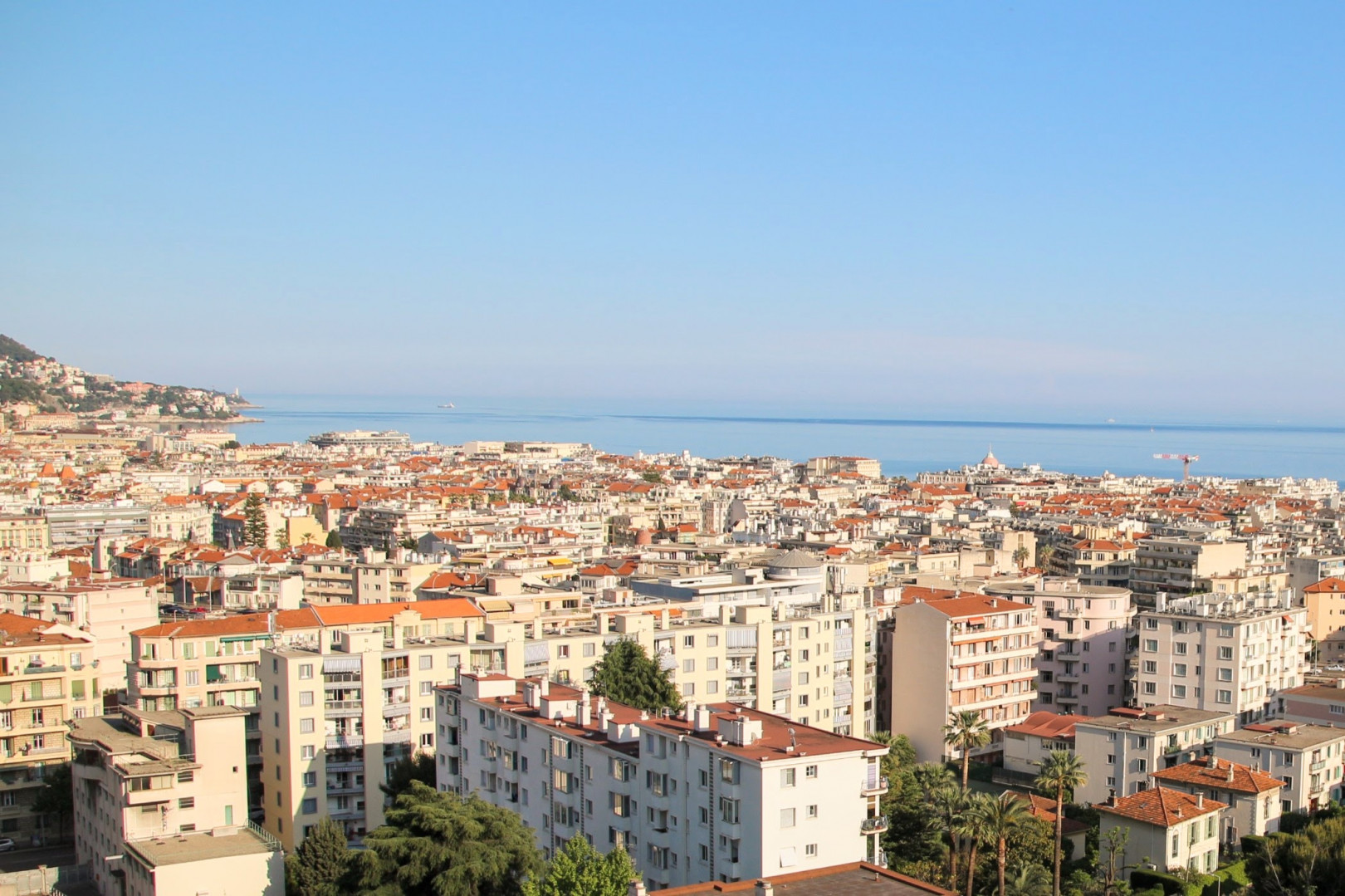 
                                                Vente
                                                 Parc Impérial Nice 4 pièces VUE MER panoramique a vendre