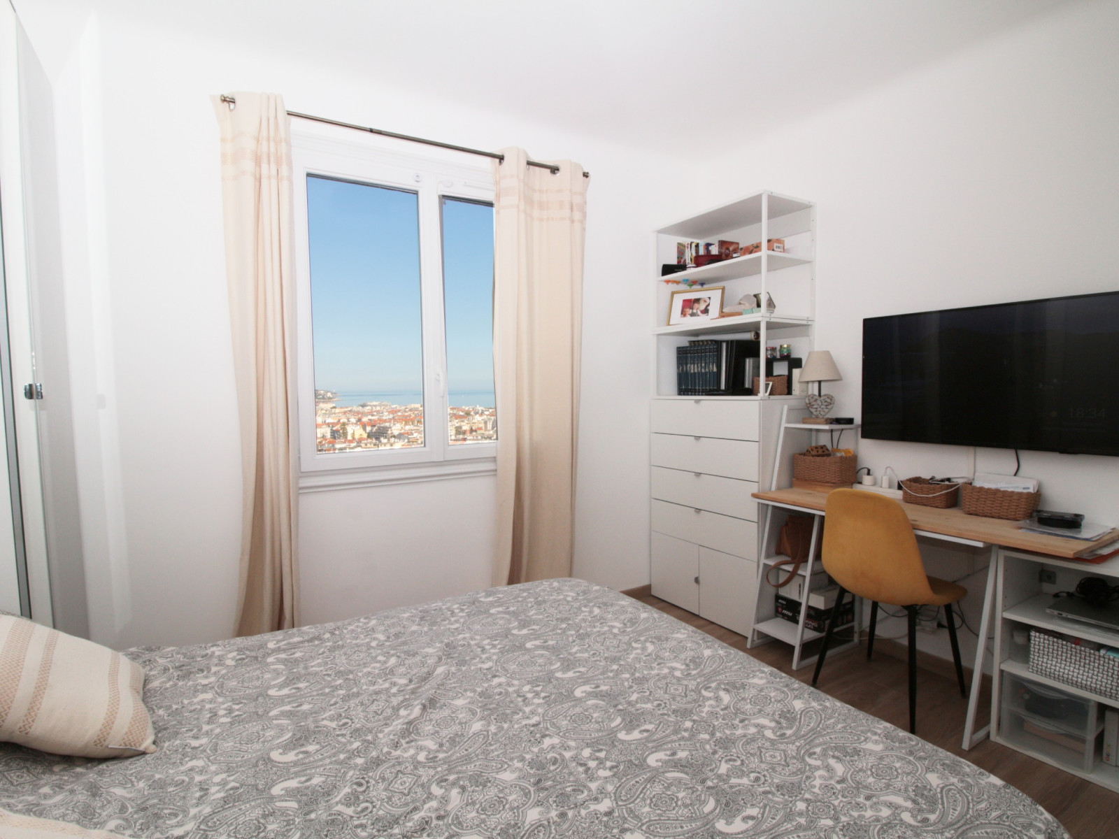 
                                                Vente
                                                 Parc Impérial Nice 4 pièces VUE MER panoramique a vendre