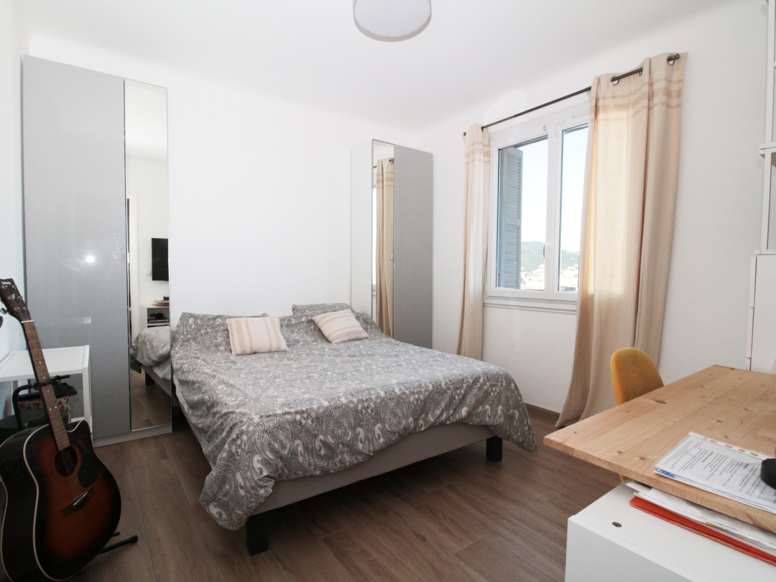 
                                                Vente
                                                 Parc Impérial Nice 4 pièces VUE MER panoramique a vendre