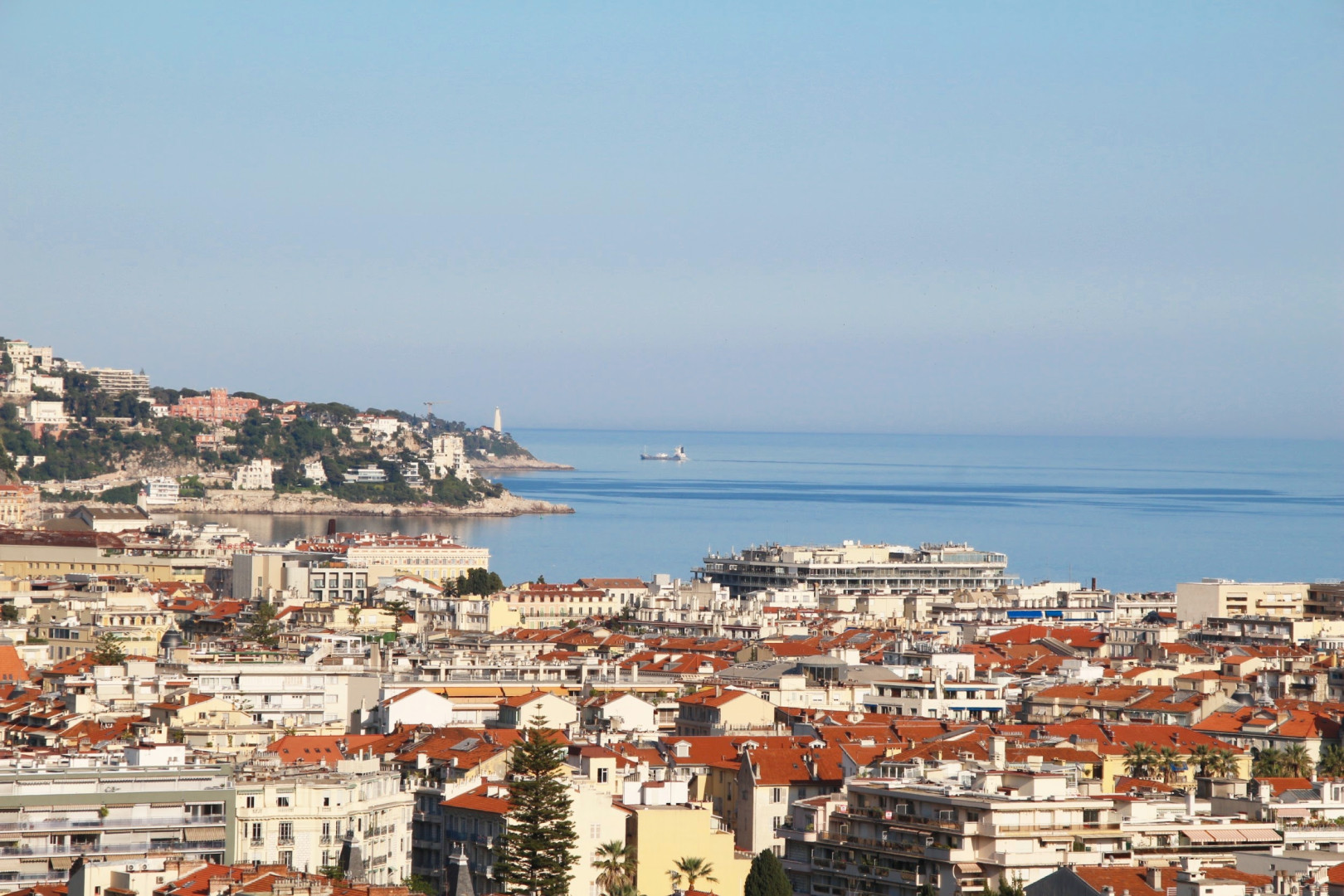 
                                                Vente
                                                 Parc Impérial Nice 4 pièces VUE MER panoramique a vendre