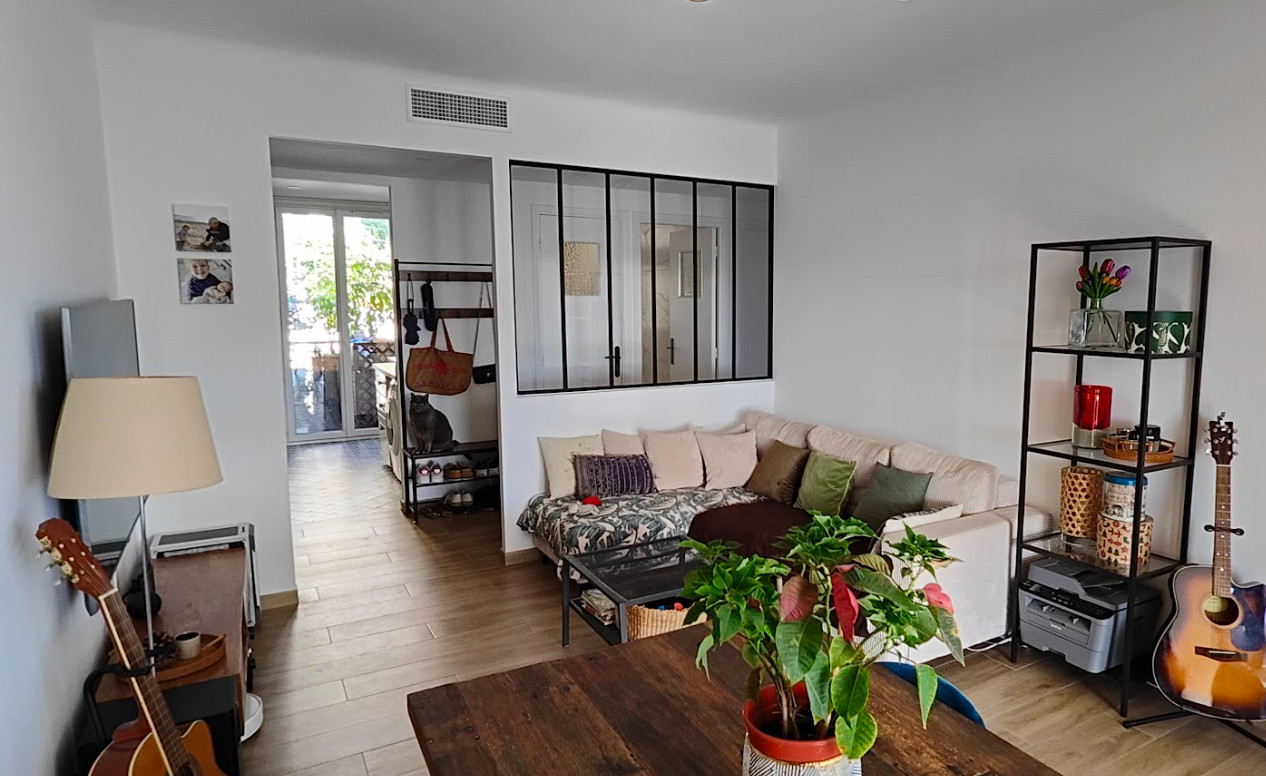 
                                                Vente
                                                 Parc Impérial Nice 4 pièces VUE MER panoramique a vendre