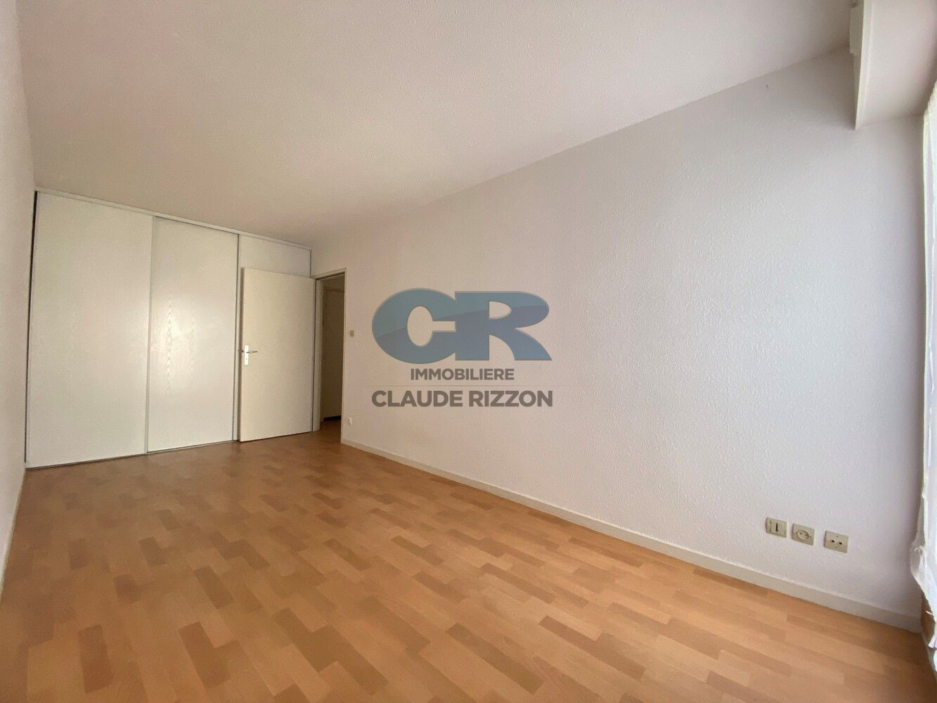 
                                                Vente
                                                 PARC STE MARIE - F2 à vendre