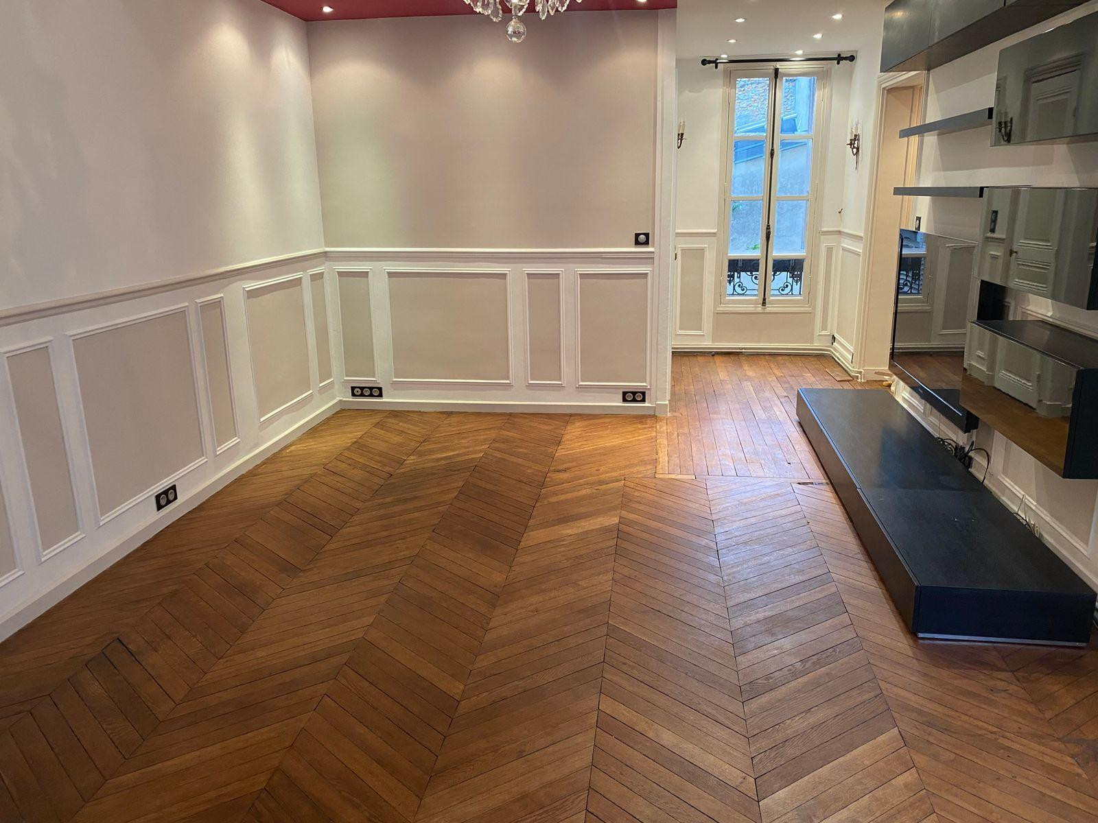 
                                                Location
                                                 Paris 10e (75010)