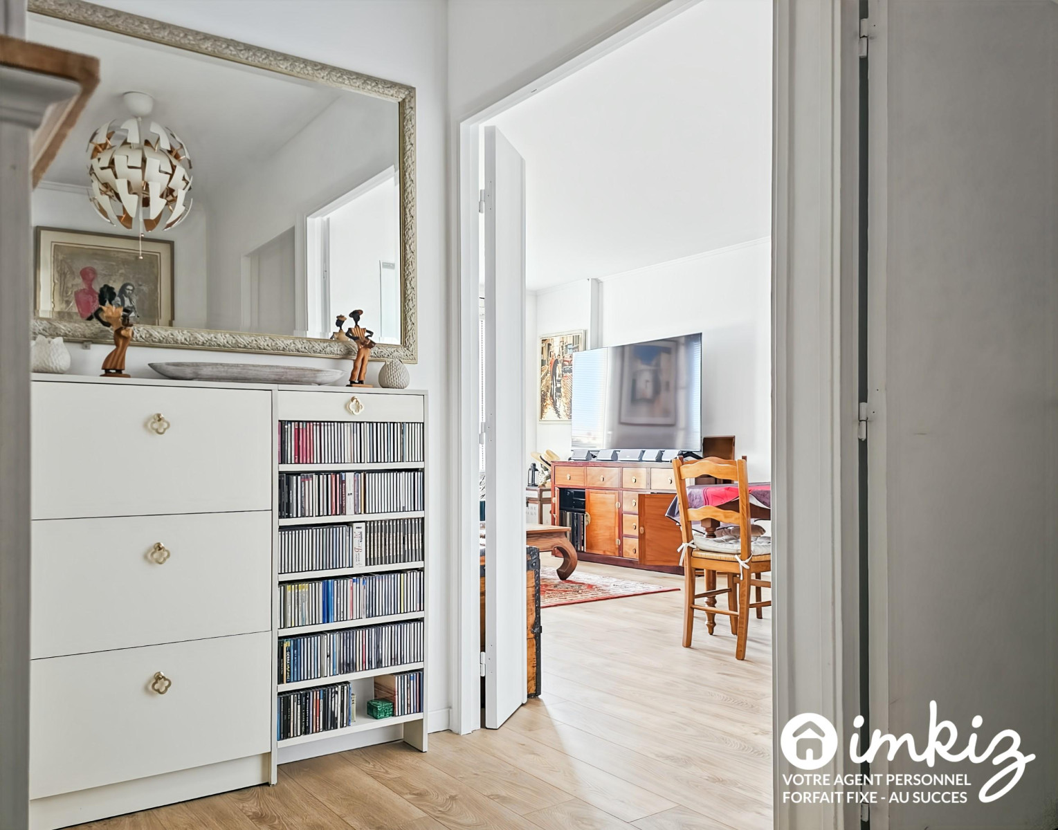
                                                Vente
                                                 Paris 10ème 4 pièces de 89 m² avec vue panoramique
