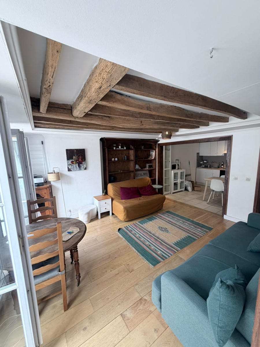 
                                                Location
                                                 Paris 11e — Appartement 2 pièces meublé