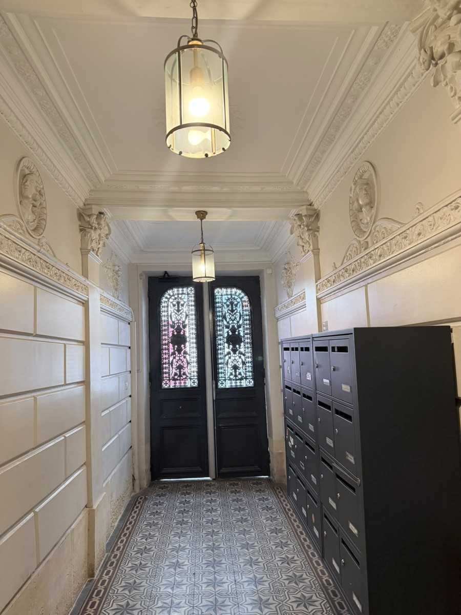 
                                                Location
                                                 Paris 11e — Appartement 2 pièces meublé