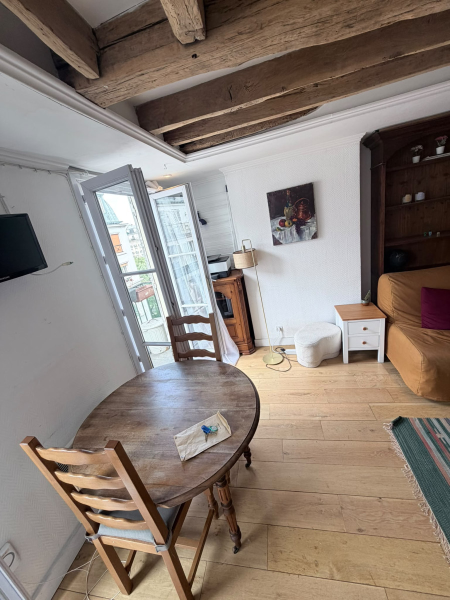 
                                                Location
                                                 Paris 11e — Appartement 2 pièces meublé
