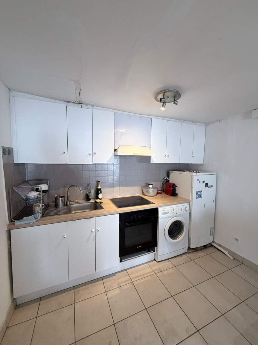 
                                                Location
                                                 Paris 11e — Appartement 2 pièces meublé
