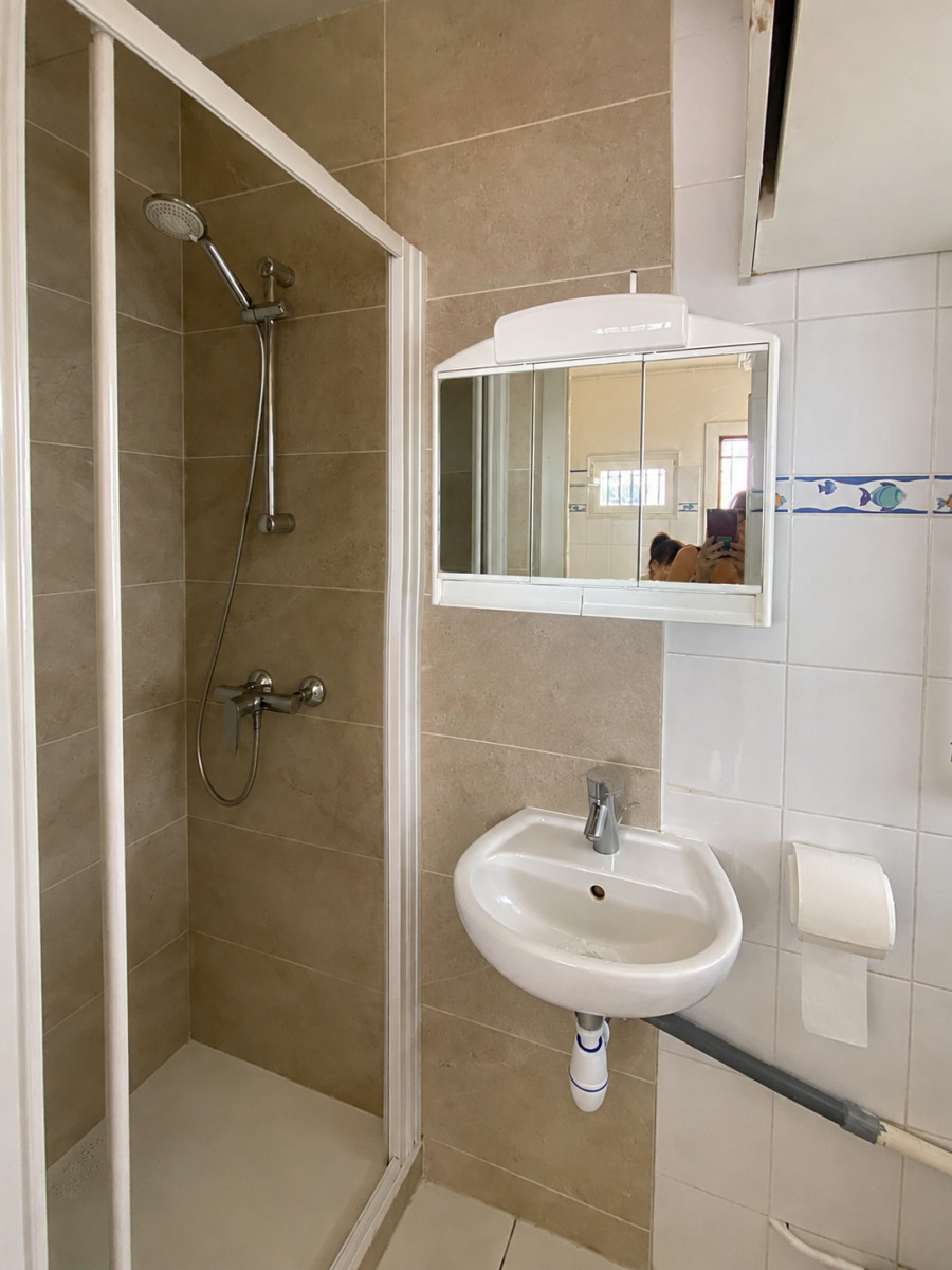 
                                                Vente
                                                 Paris 15e – Appartement 2 pièces de 37,93 m² – Dernier étage – Cave