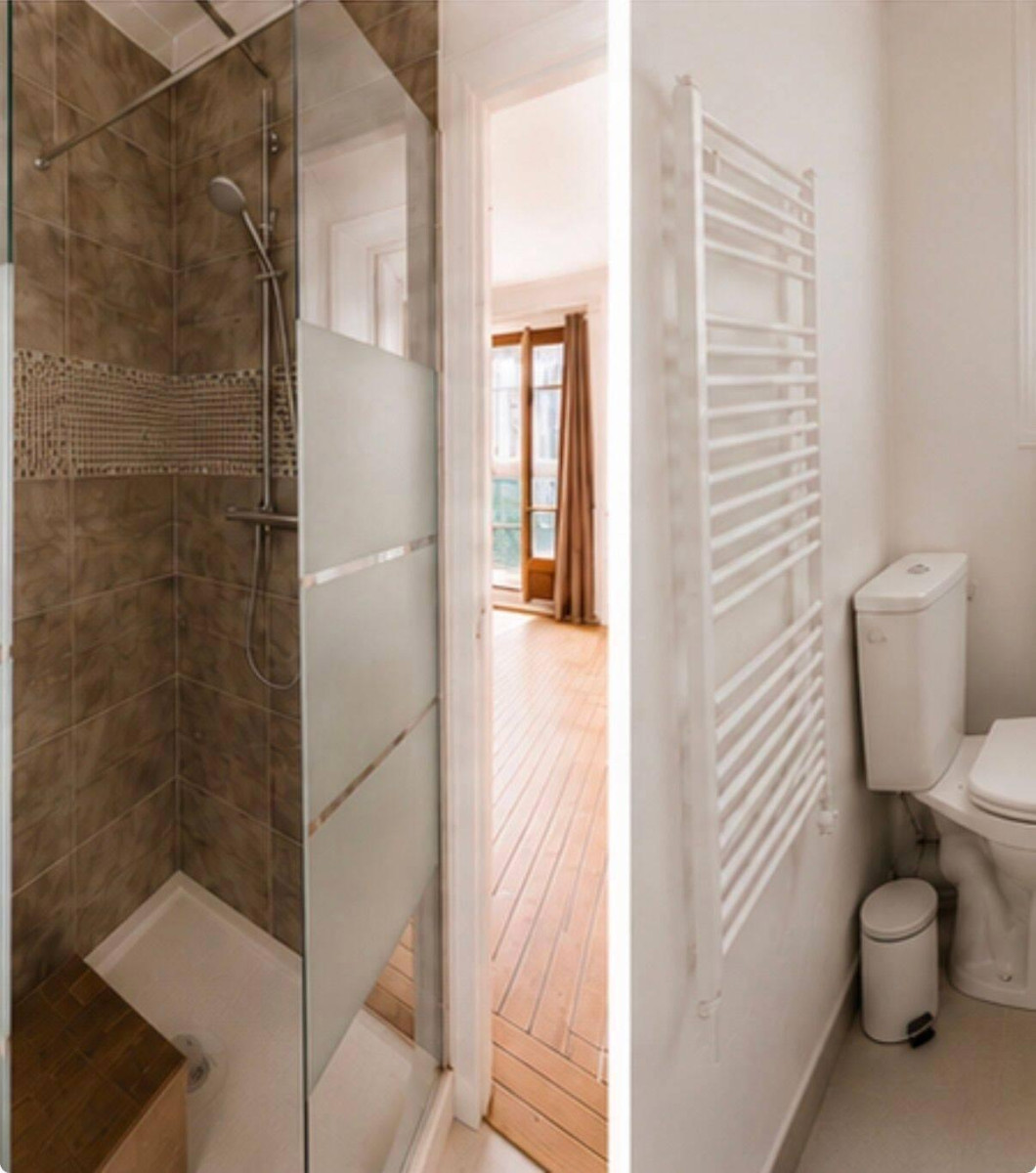 
                                                Location
                                                 Paris 15e – Studio meublé 27 m² avec balcon