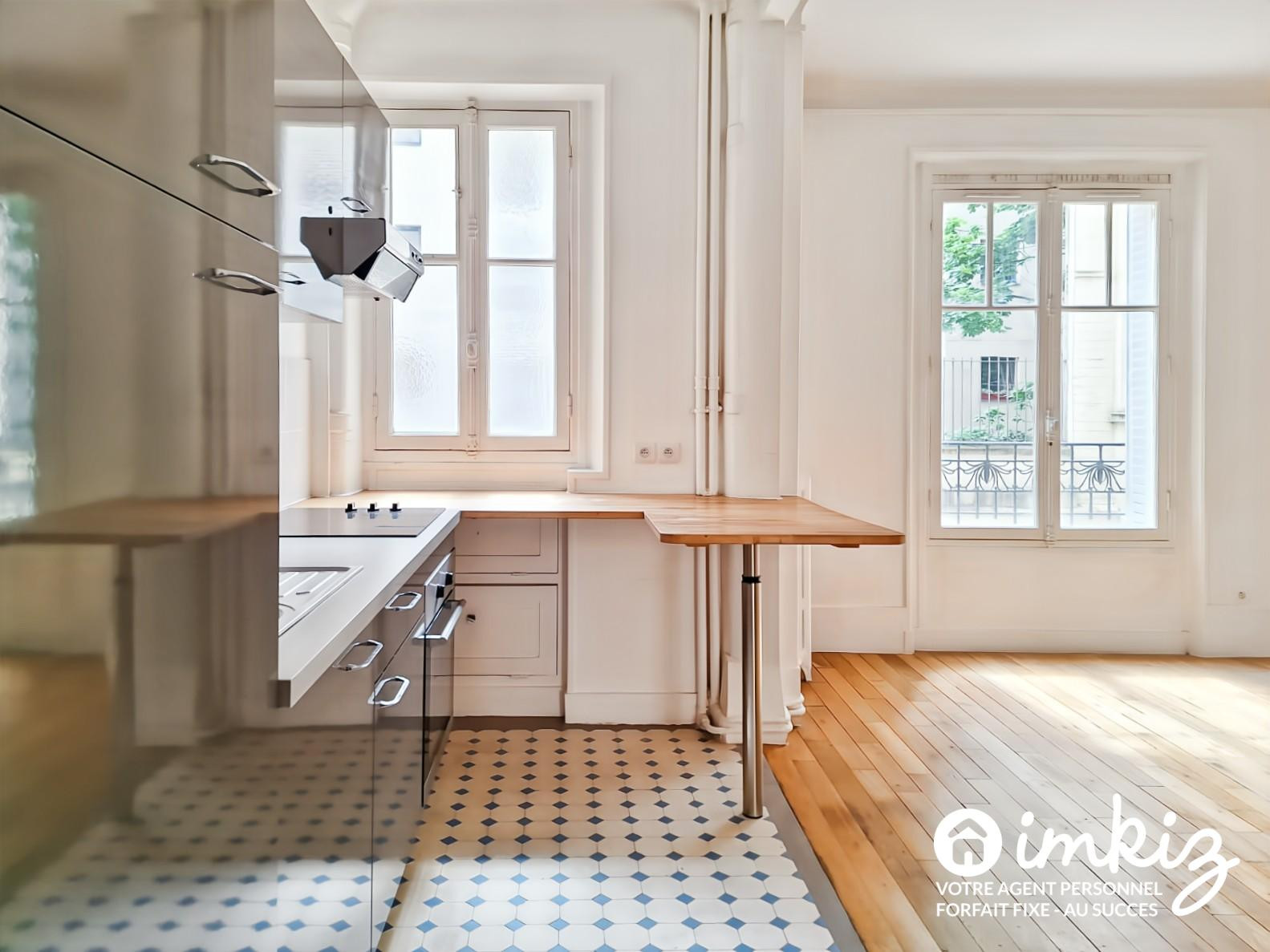 
                                                Vente
                                                 Paris 15ème 44 m² traversant, calme et lumineux