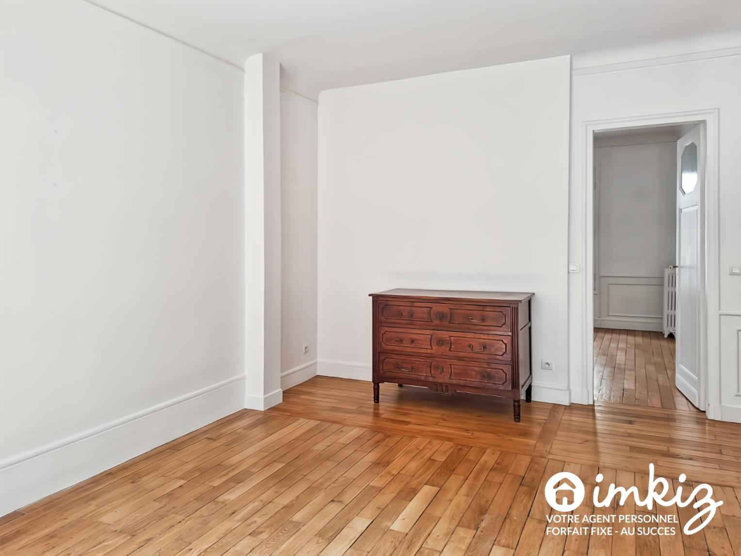 
                                                Vente
                                                 Paris 15ème 44 m² traversant, calme et lumineux