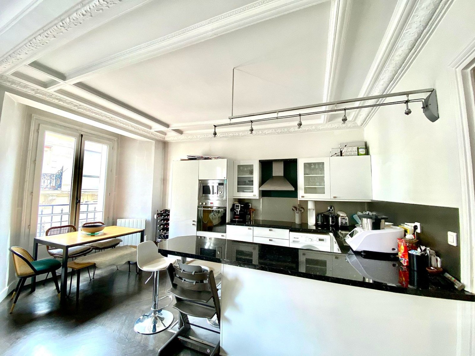 
                                                Location
                                                 Paris 17ᵉ – Cardinet / Cœur des Batignolles