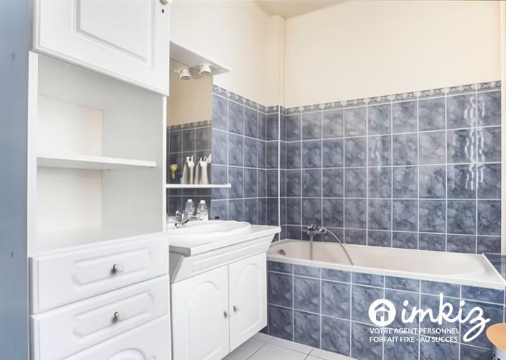
                                                Vente
                                                 Paris 17e Lévis–Villiers – 2 pièces de caractère