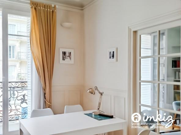 
                                                Vente
                                                 Paris 18ᵉ  3 pièces avec balcon charme ancien