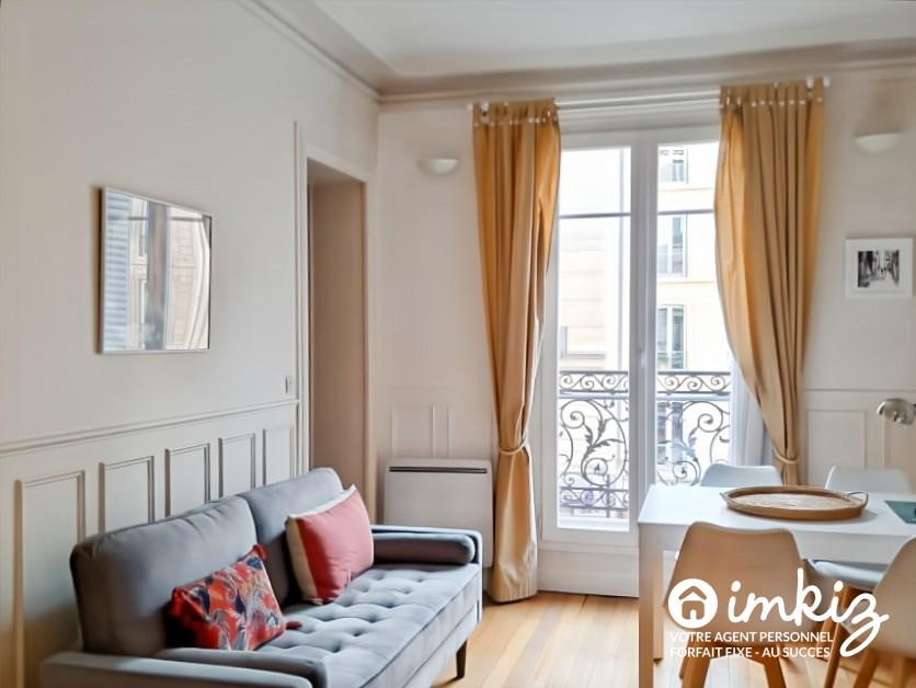 
                                                Vente
                                                 Paris 18ᵉ  3 pièces avec balcon charme ancien