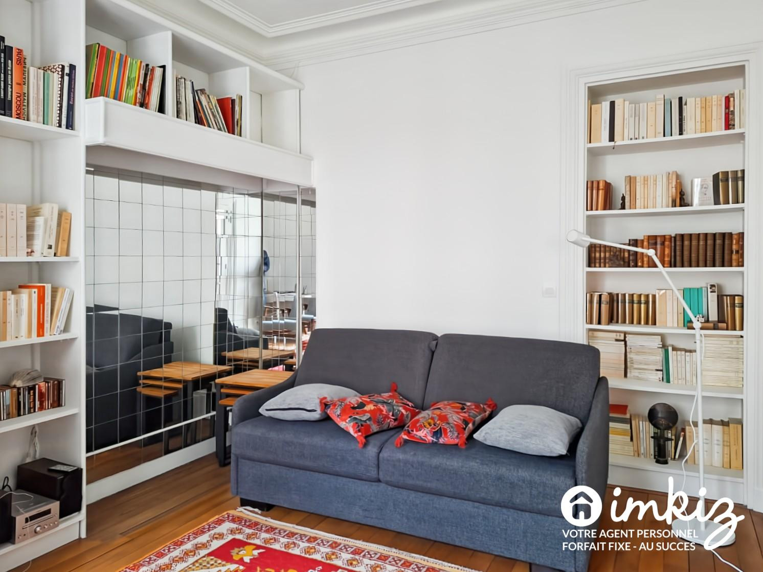 
                                                Vente
                                                 Paris 18ᵉ  3 pièces avec balcon charme ancien