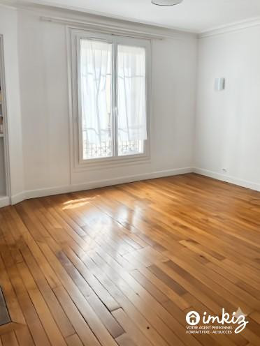 
                                                Vente
                                                 Paris 18  3 pièces charme, balcon, calme sur cour