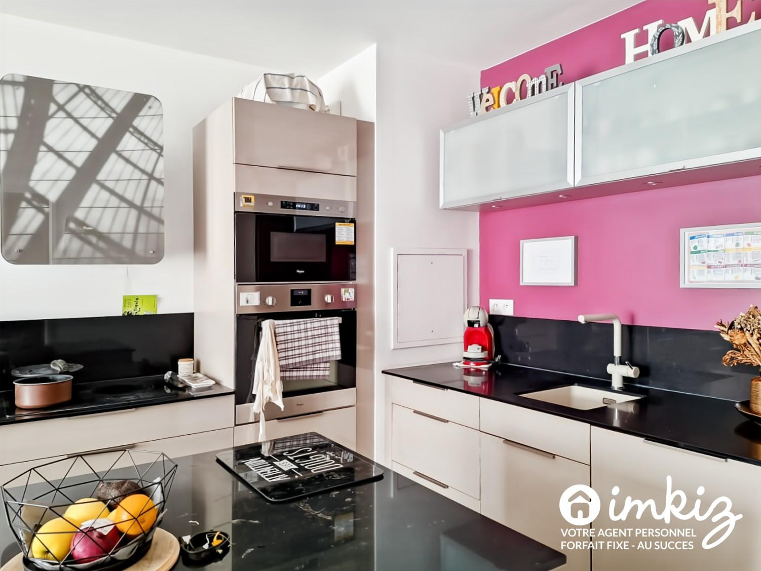 
                                                Vente
                                                 Paris 19ᵉ 3 pièces de 69,6 m² traversant 2 balcons