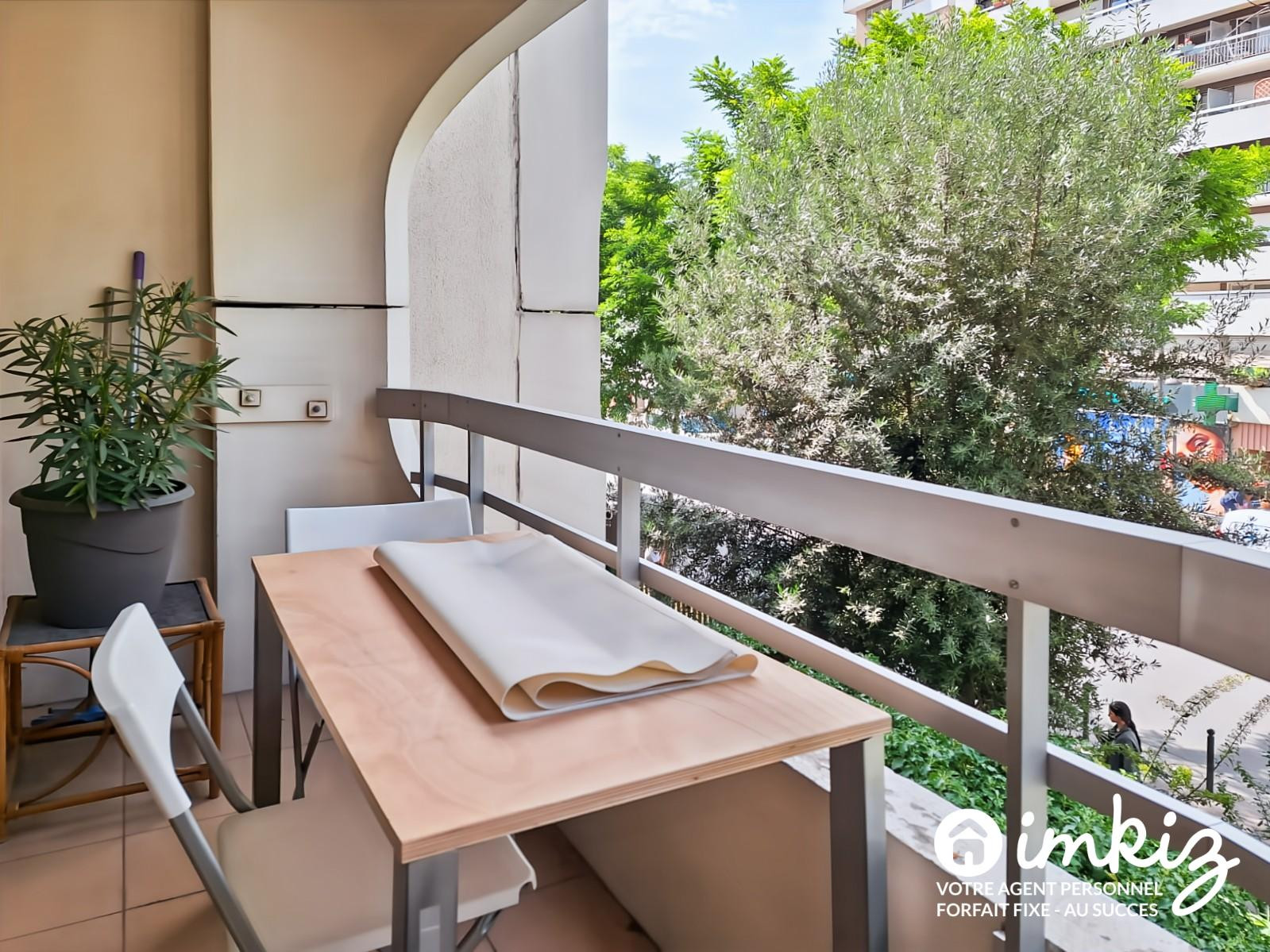 
                                                Vente
                                                 Paris 19e – 3P refait à neuf, traversant, 2 loggia