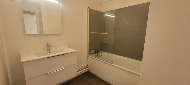 
                                                Location
                                                 Paris 19ème studio balcon