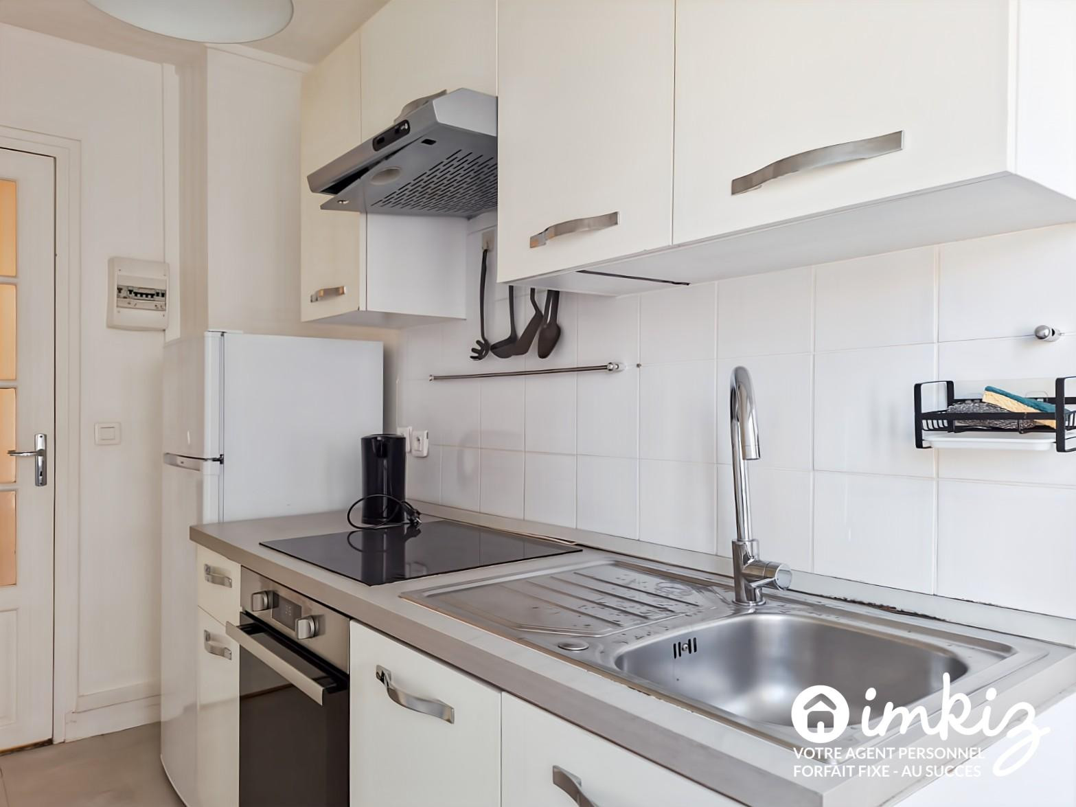 
                                                Vente
                                                 Paris 20ᵉ  3 pièces 55 m² ascenseur et cave
