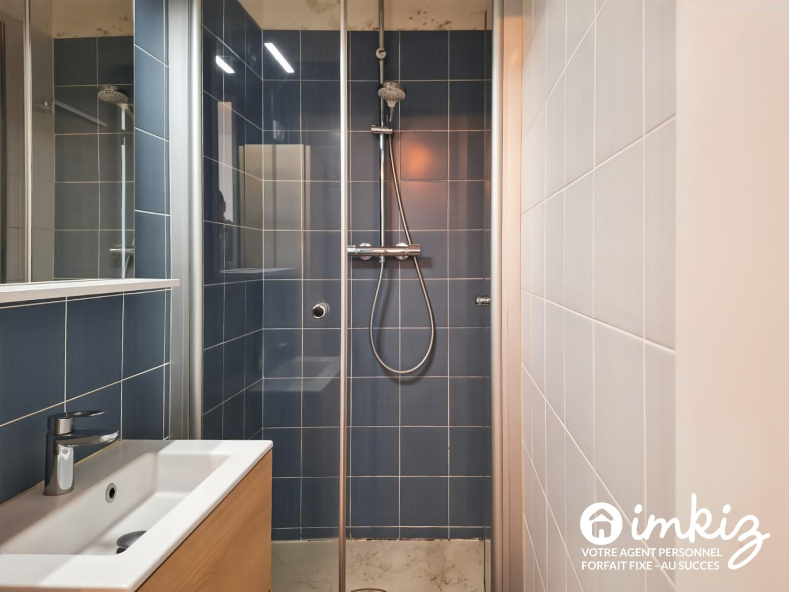
                                                Vente
                                                 Paris 20ᵉ  3 pièces 55 m² ascenseur et cave