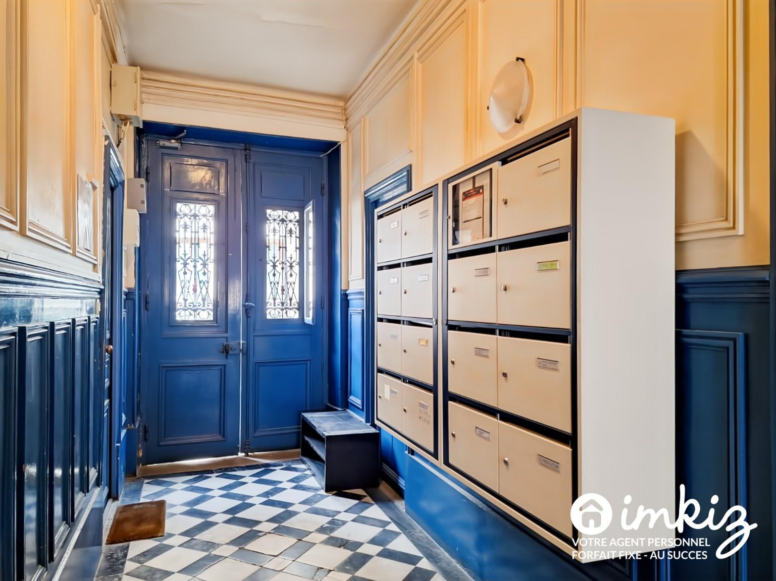
                                                Vente
                                                 Paris 20ᵉ  Studio avec mezzanine et cour privative