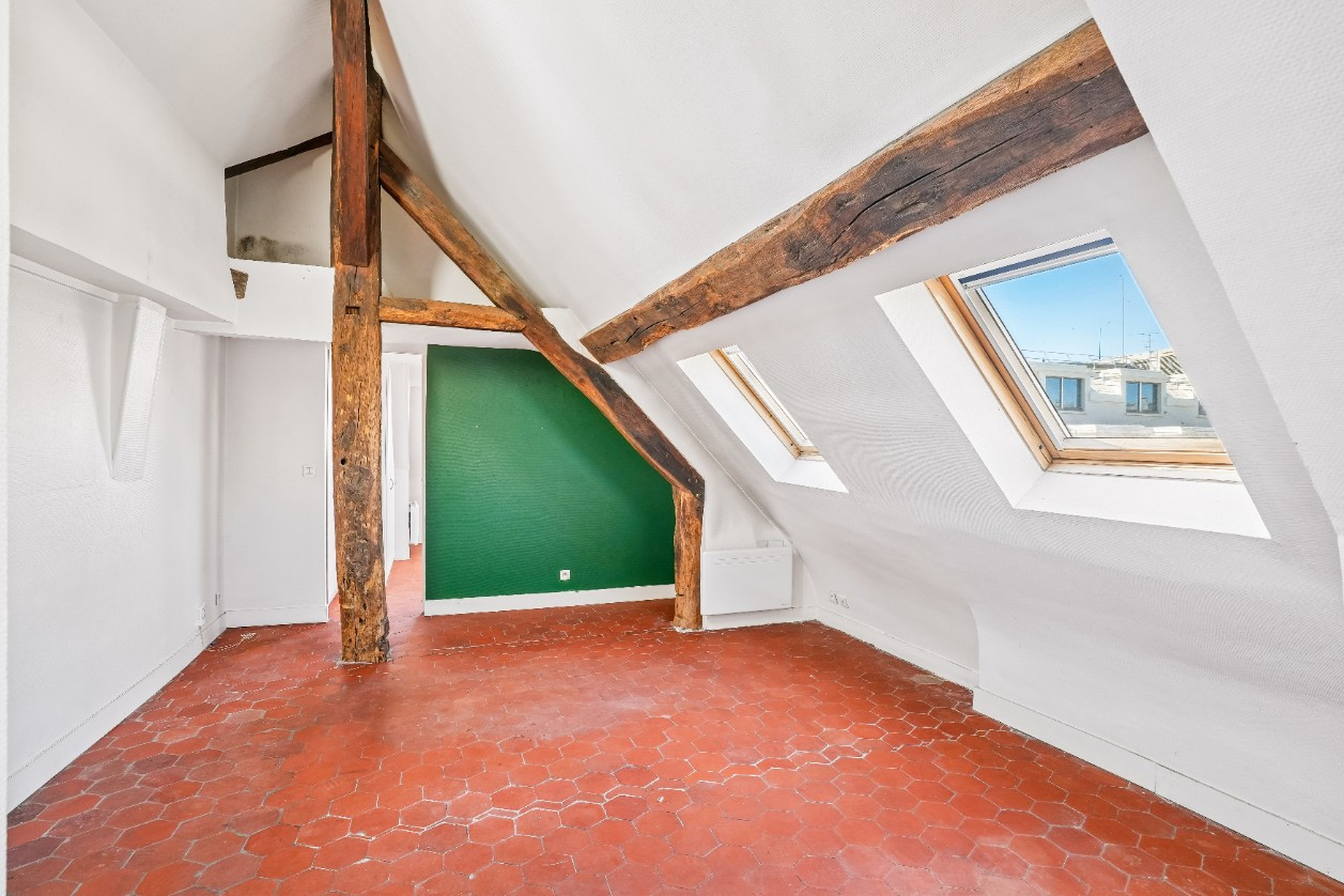 
                                                Vente
                                                 2 pièces - 49m2 au sol - PARIS 2EME - Opéra